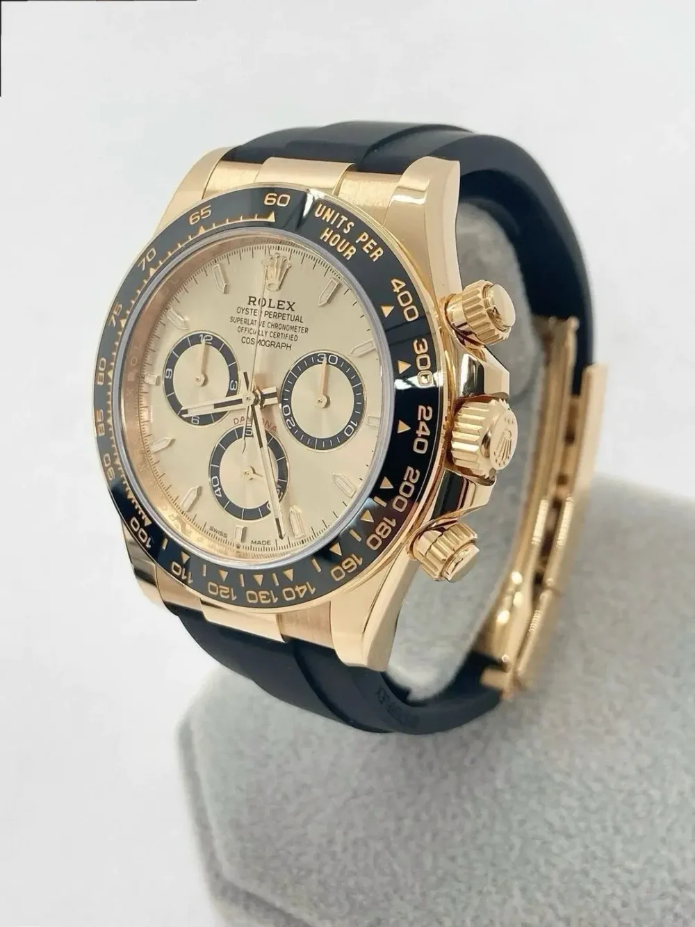 Cosmograph Daytona Yellow Gold Champagne Dial with Oysterflex Bracelet